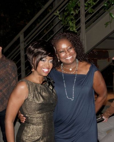 Jennifer Leigh Warren, Yvette Cason
 Photo