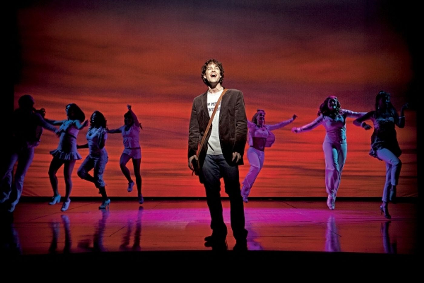 Photo Flash: Lee Mead Joins Cast of LEGALLY BLONDE  Image