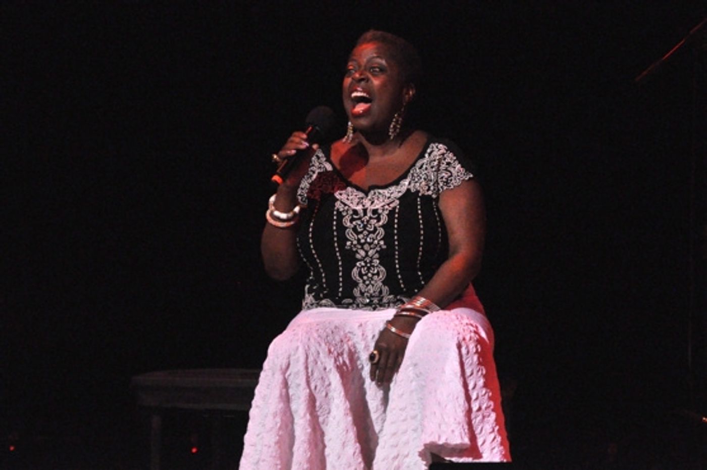 Photo Coverage: JEKYLL & HYDE Stars Robert Cuccioli, Linda Eder, Christiane Noll & More Reunite for Town Hall's Musicals of 1997 Concert!  Image