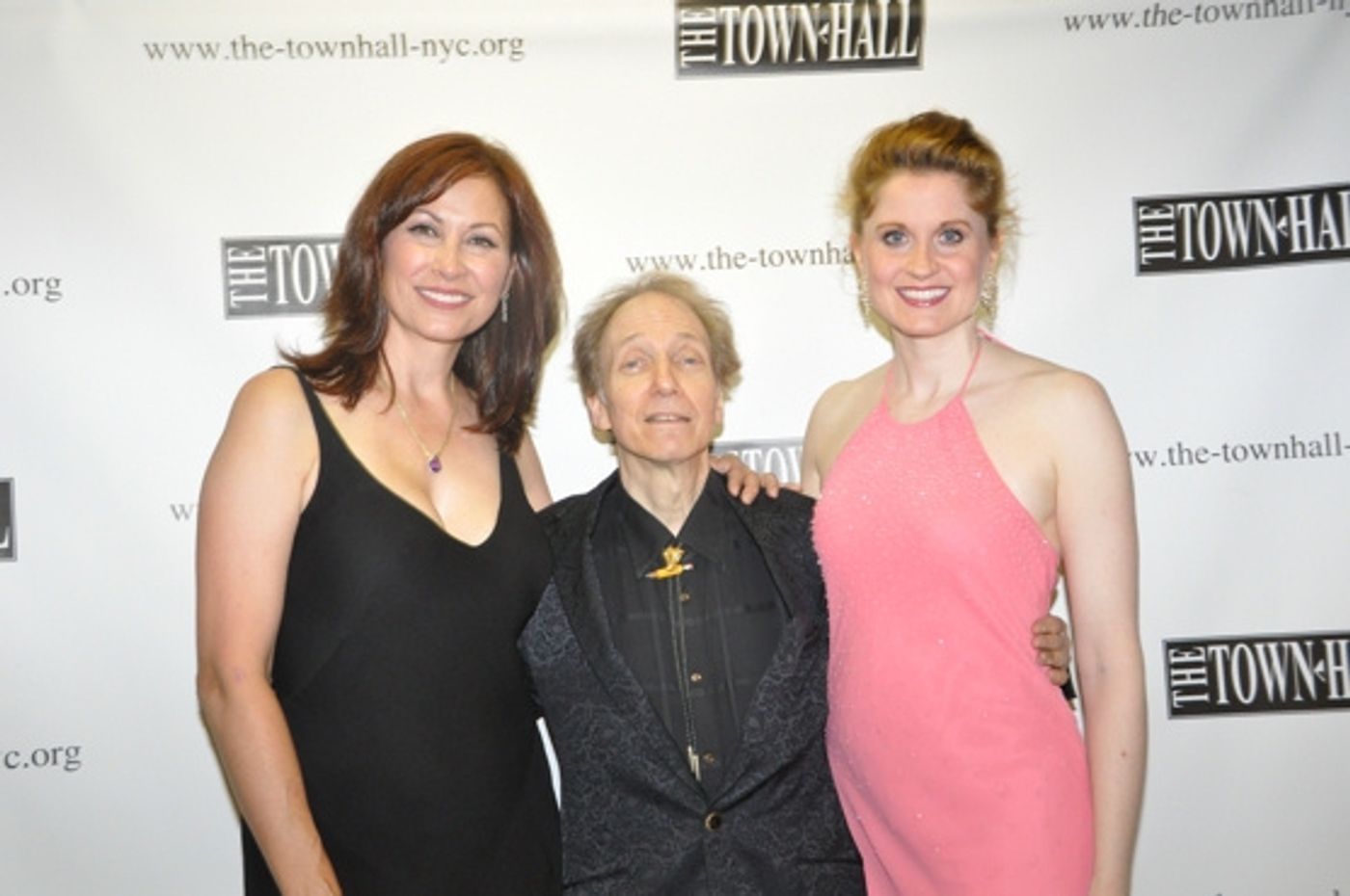 Photo Coverage: JEKYLL & HYDE Stars Robert Cuccioli, Linda Eder, Christiane Noll & More Reunite for Town Hall's Musicals of 1997 Concert!  Image
