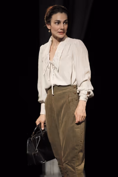 Annie Parisse in All's Well That Ends Well, directed by Daniel Sullivan, running in r Photo