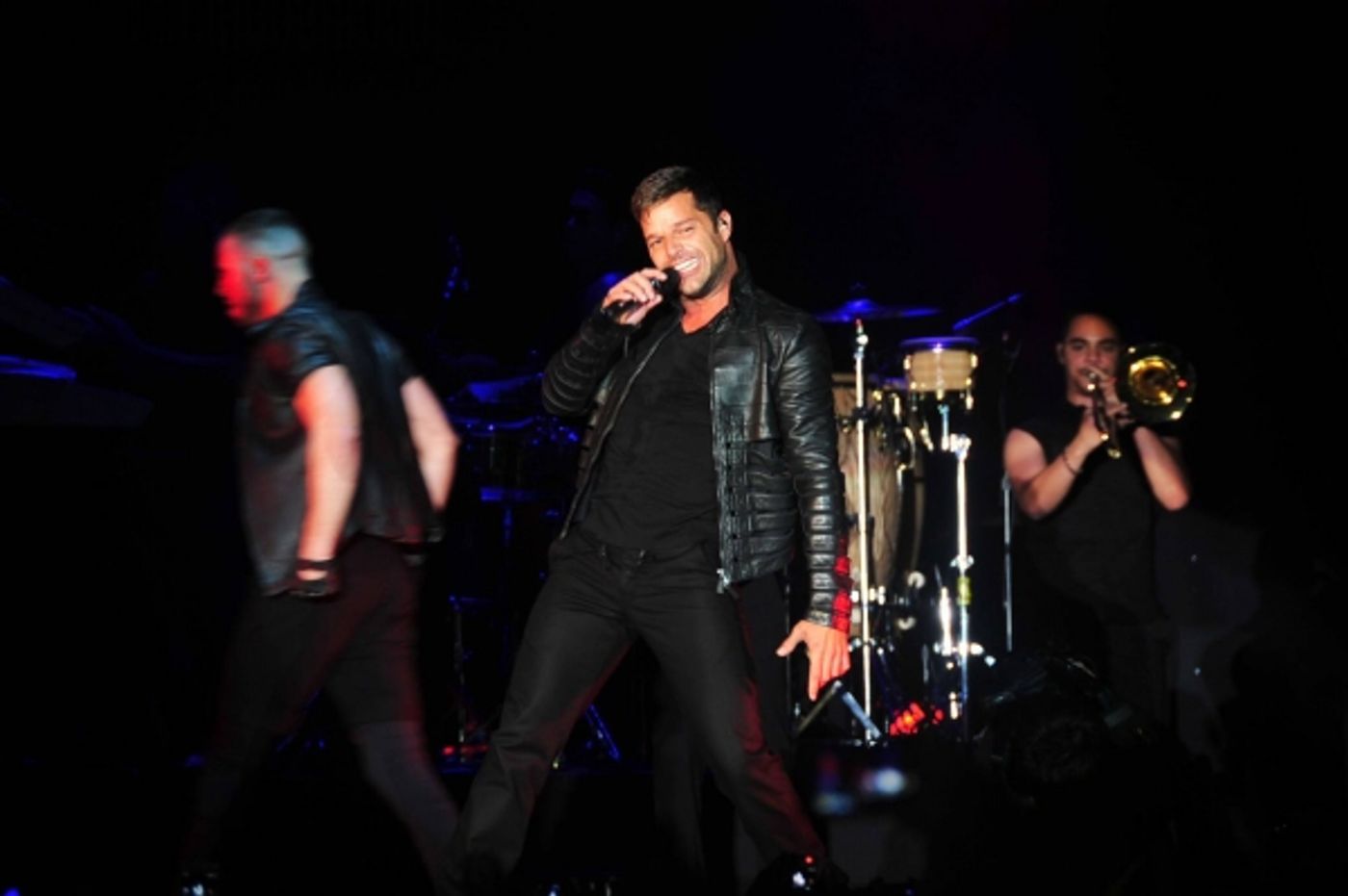 Photo Flash: Ricky Martin Peforms at Cemil Topuzlu Hall  Image