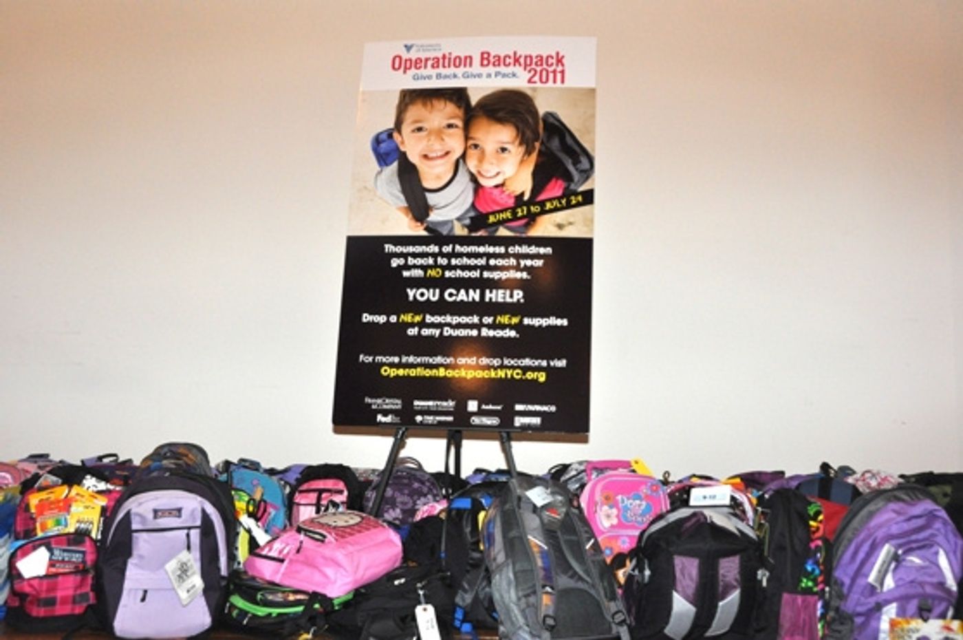 Photo Coverage: Paige Davis Hosts Operation Backpack for Underprivileged Children  Image