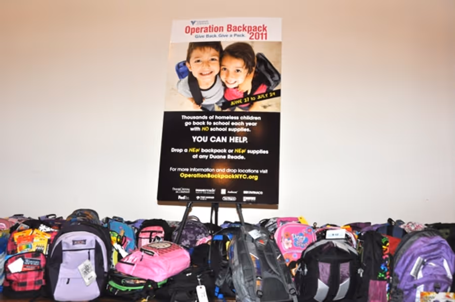 Photo Coverage: Paige Davis Hosts Operation Backpack for Underprivileged Children Image