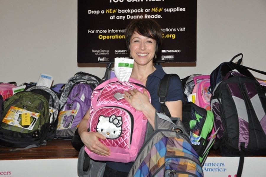 Photo Coverage: Paige Davis Hosts Operation Backpack for Underprivileged Children Image