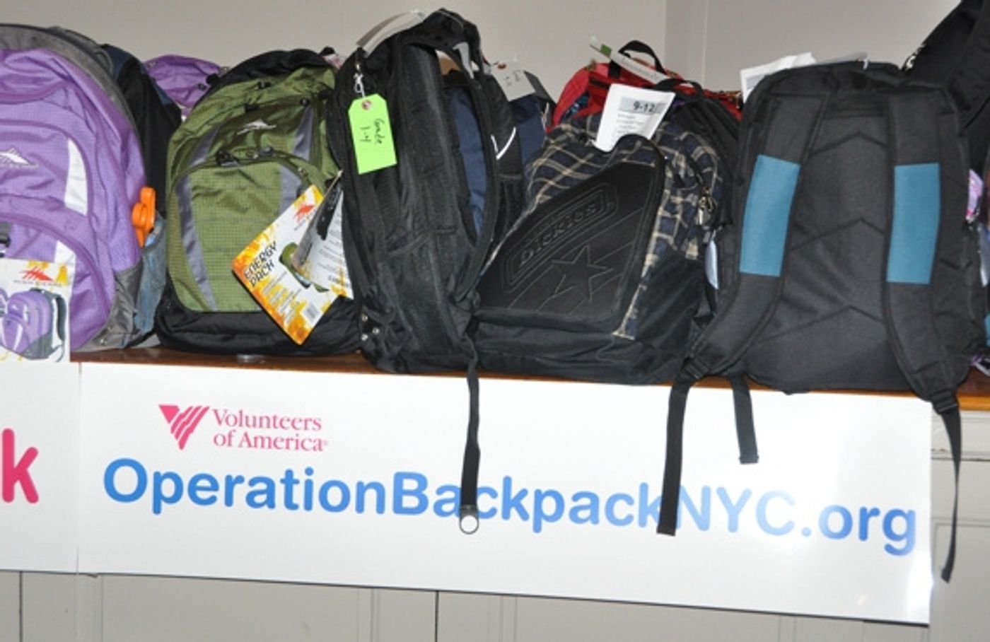 Photo Coverage: Paige Davis Hosts Operation Backpack for Underprivileged Children  Image