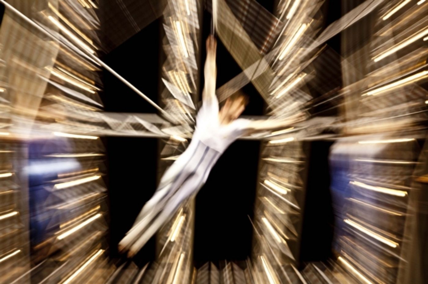 Photo Flash: Cirque du Soleil's QUIDAM Opens in Ottawa  Image