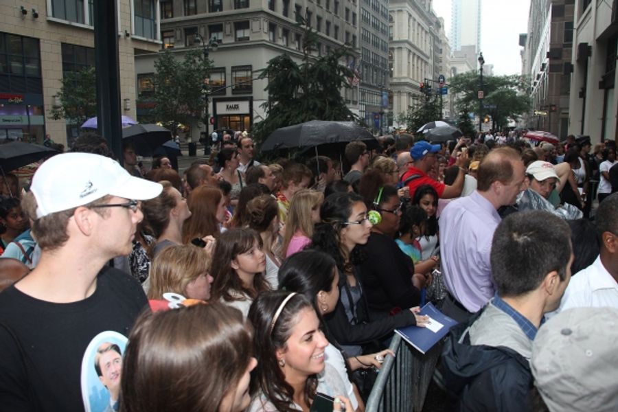 Photo Coverage: Daniel Radcliffe, John Larroquette & Rose Hemingway Unveil HOW TO SUCCEED Window Display at Lord & Taylor - Complete Coverage! Image