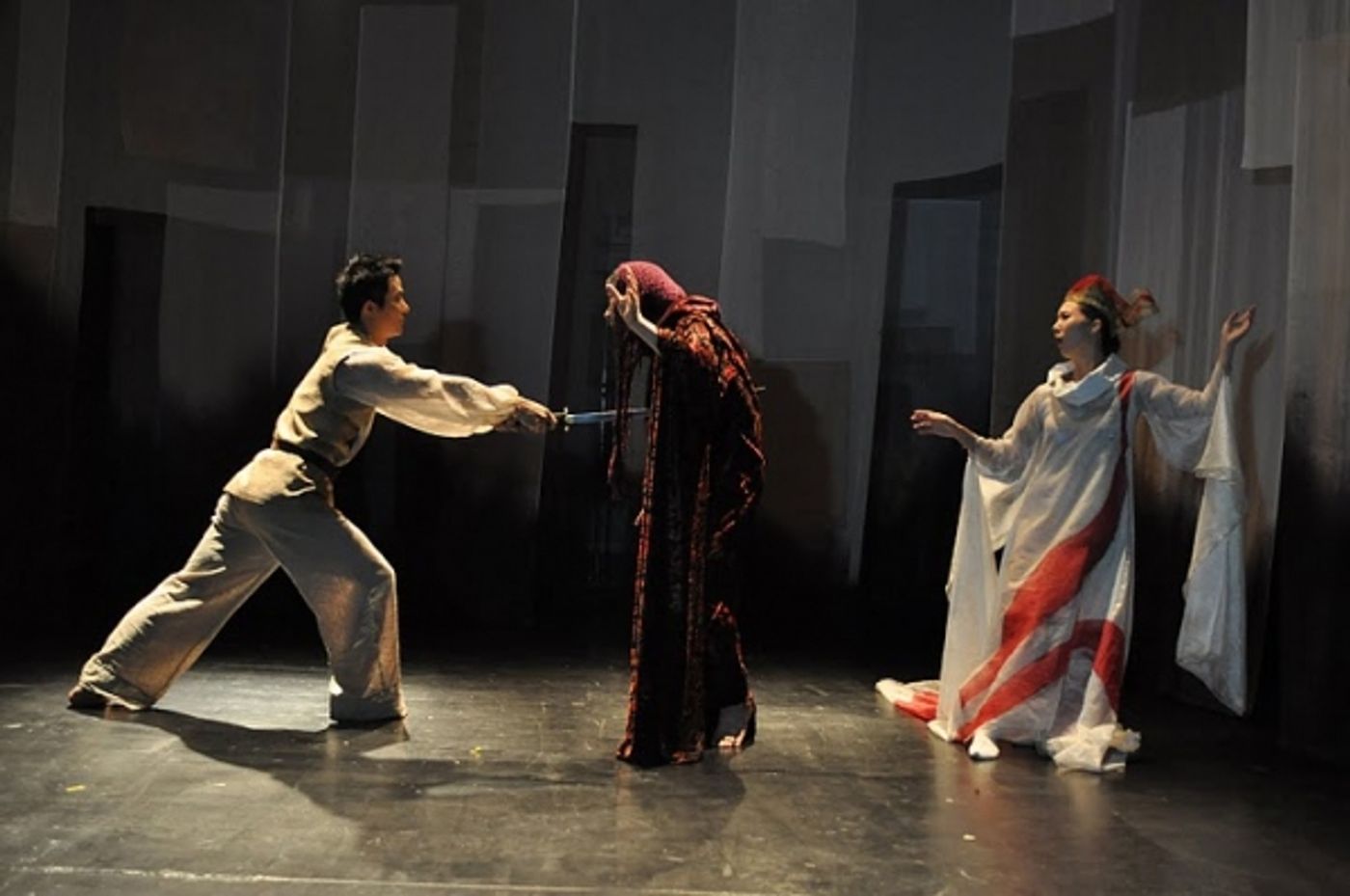 Photo Flash: La MaMa's HAMYUL/HAMLET  Image