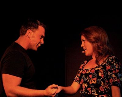 Darren Ritchie and Jessica Keenan Wynn Photo