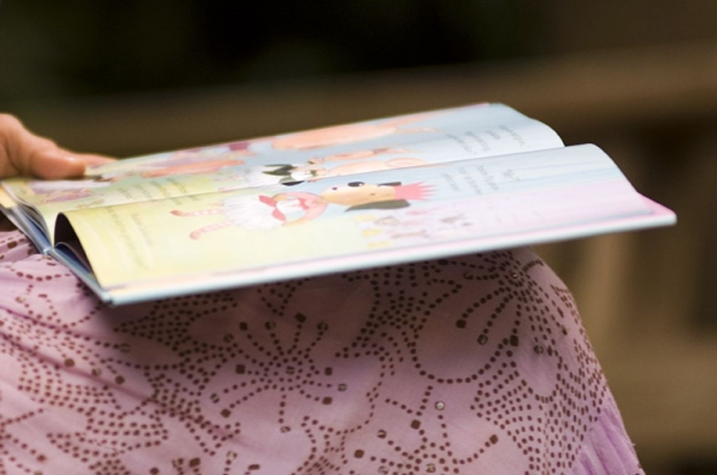 Photo Coverage: Bernadette Peters at the Bronx Zoo Photo Coverage: Bernadette Peters at the Bronx Zoo Image