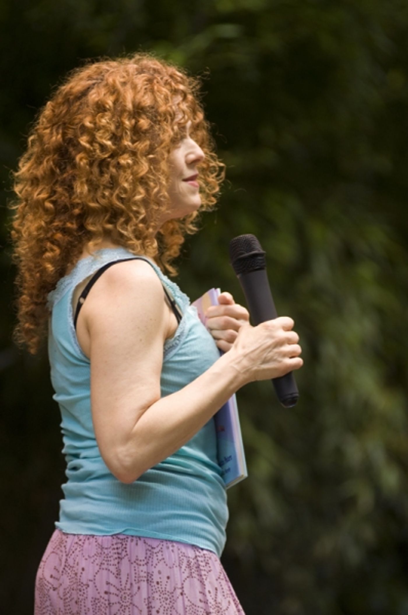 Photo Coverage: Bernadette Peters at the Bronx Zoo  Image