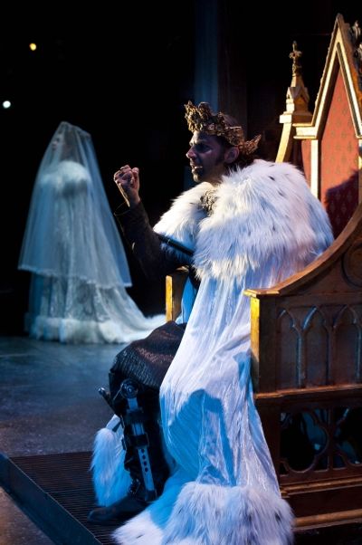 Sara J. Griffin (left) as Lady Anne and Elijah Alexander as Richard  Photo