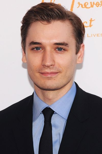 Seth Numrich Photo