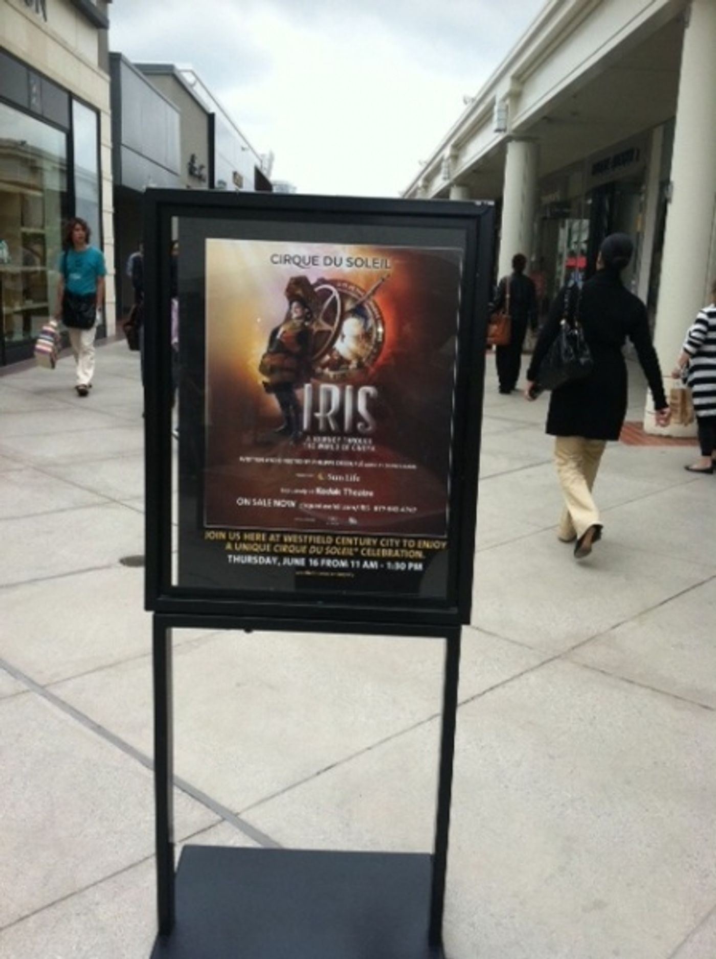 Photo Flash: Los Angeles Celebrates Cirque Du Soleil Day  Image