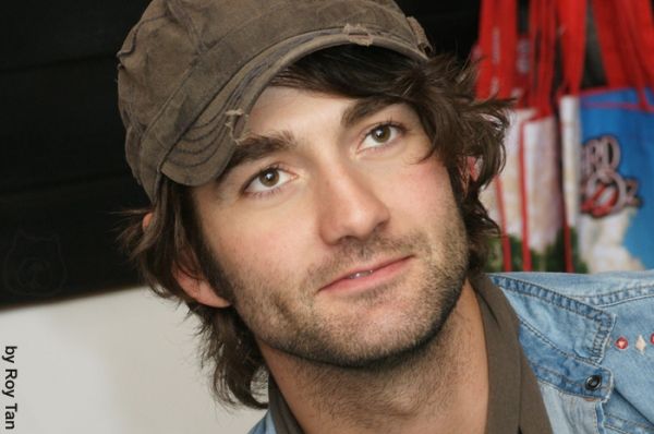 Olivier Tompsett Photo