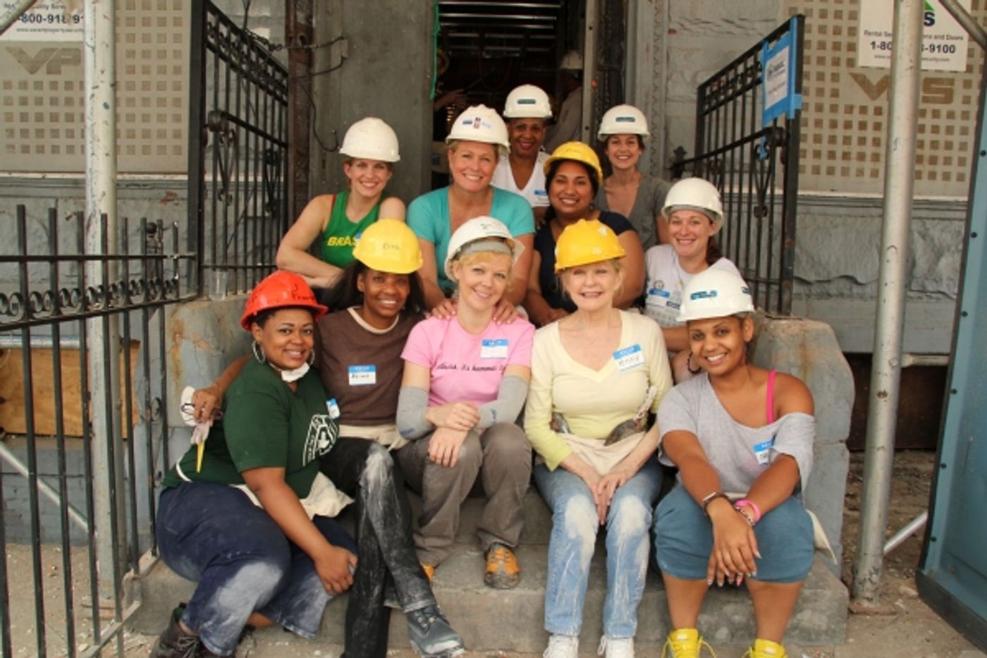 Photo Flash: LOVE, LOSS, AND WHAT I WORE Cast Helps Out Habitat for Humanity  Image