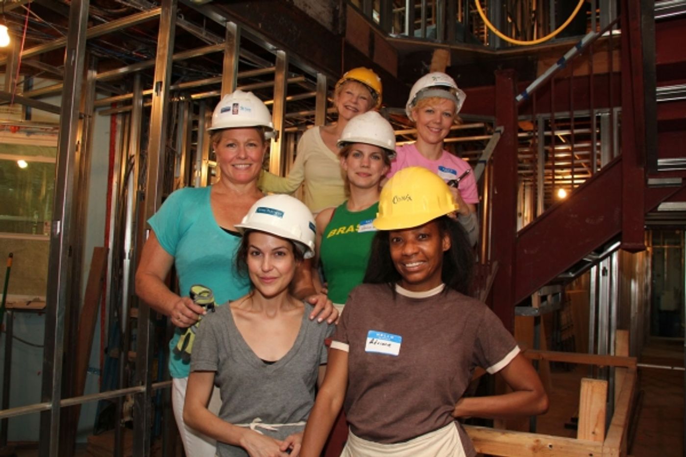 Photo Flash: LOVE, LOSS, AND WHAT I WORE Cast Helps Out Habitat for Humanity  Image