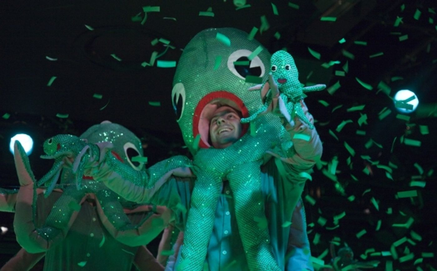 Photo Flash: LULLABY at the Barbican Theatre  Image