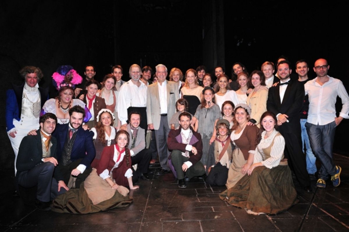 Mario Vargas Llosa y la compaÃ'Æ’Ã‚Â±ia de 'Los Miserables' at 