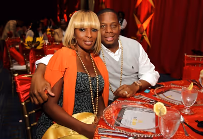 2011 McDonaldÃ¢â‚¬â„¢s 365Black Awards recipient Mary J. Blige and husband  Photo
