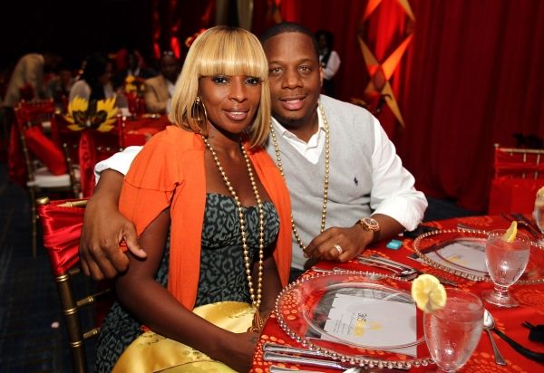 2011 McDonald????????s 365Black Awards recipient Mary J. Blige and husband  Photo