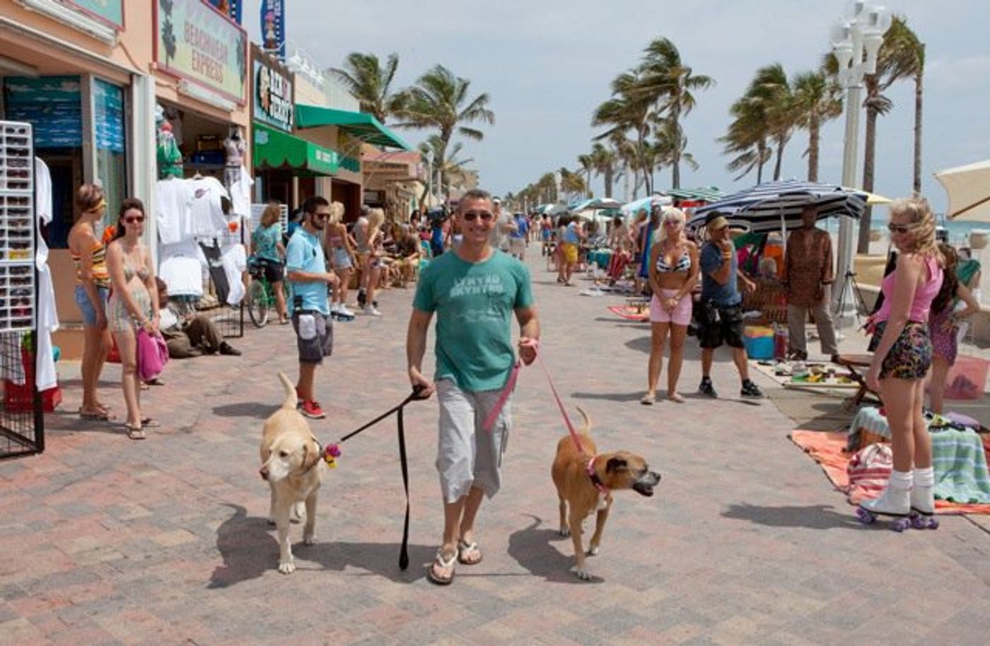 Photo Flash: ROCK OF AGES On-Set Photos Photo Flash: ROCK OF AGES On-Set Photos Image