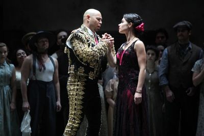 Keith Miller as Escamillo and Ginger Costa-Jackson in the title role of The Glimmergl Photo