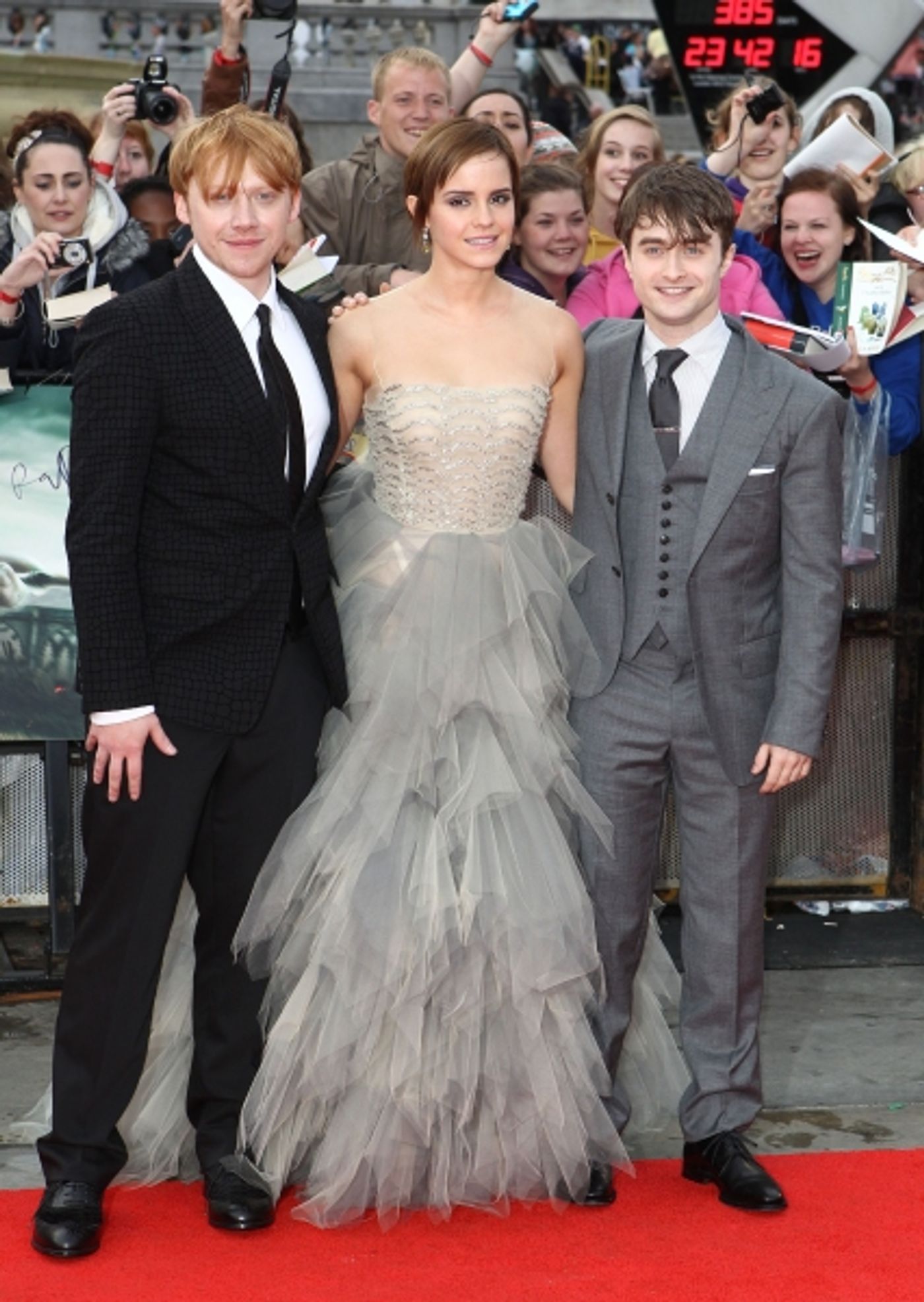 Photo Flash: Daniel Radcliffe at HARRY POTTER Premiere in London  Image