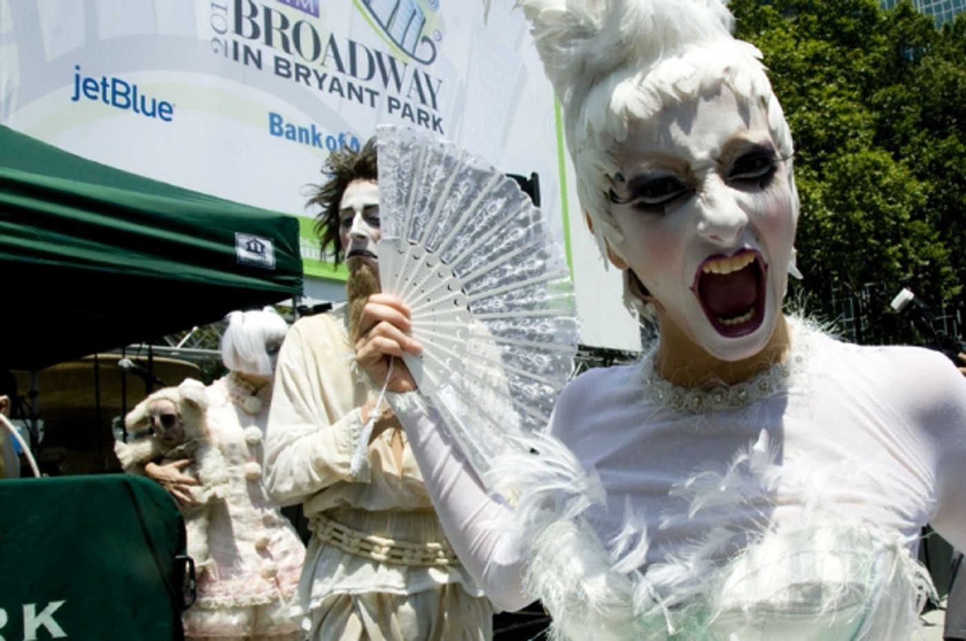 Photo Coverage: SISTER ACT, BABY IT'S YOU et al. Launch Broadway in Bryant Park!  Image