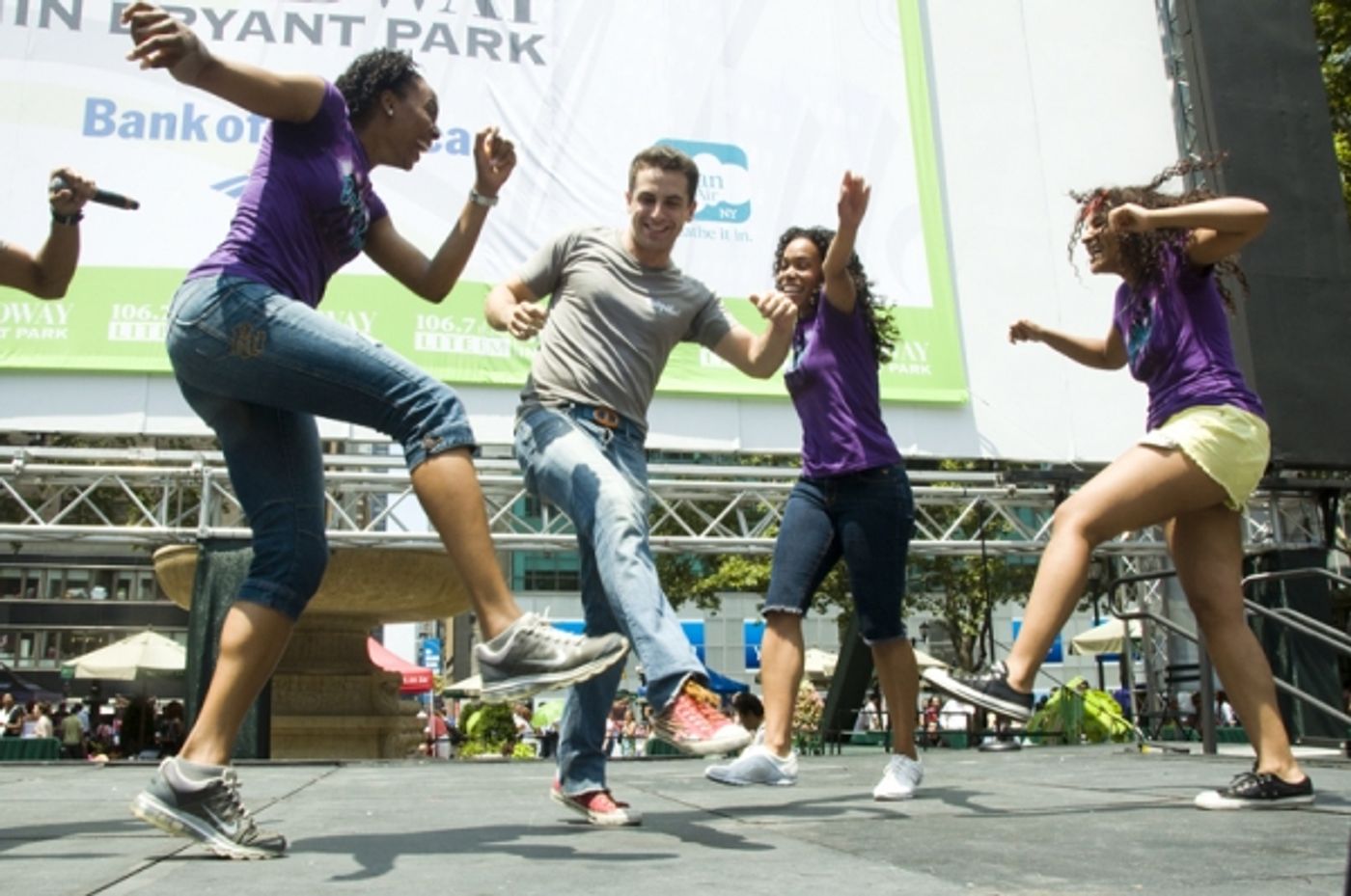 Photo Coverage: SISTER ACT, BABY IT'S YOU et al. Launch Broadway in Bryant Park!  Image