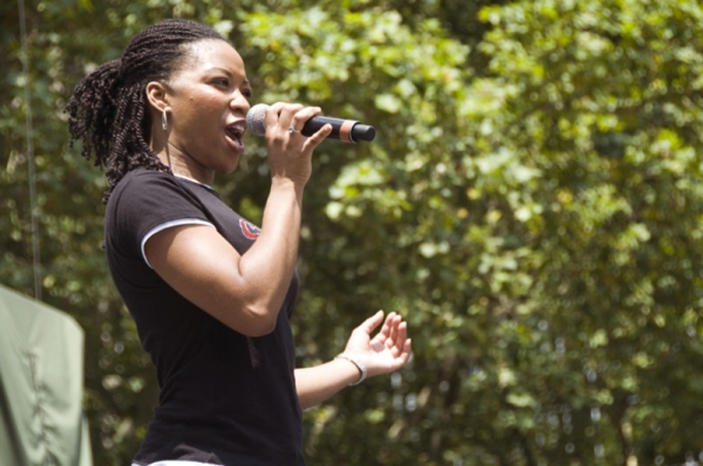 Photo Coverage: SISTER ACT, BABY IT'S YOU et al. Launch Broadway in Bryant Park!  Image
