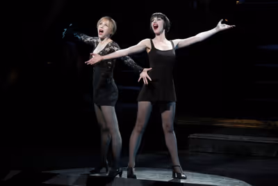 Nikka Graff Lanzarone, Cast of CHICAGO Photo