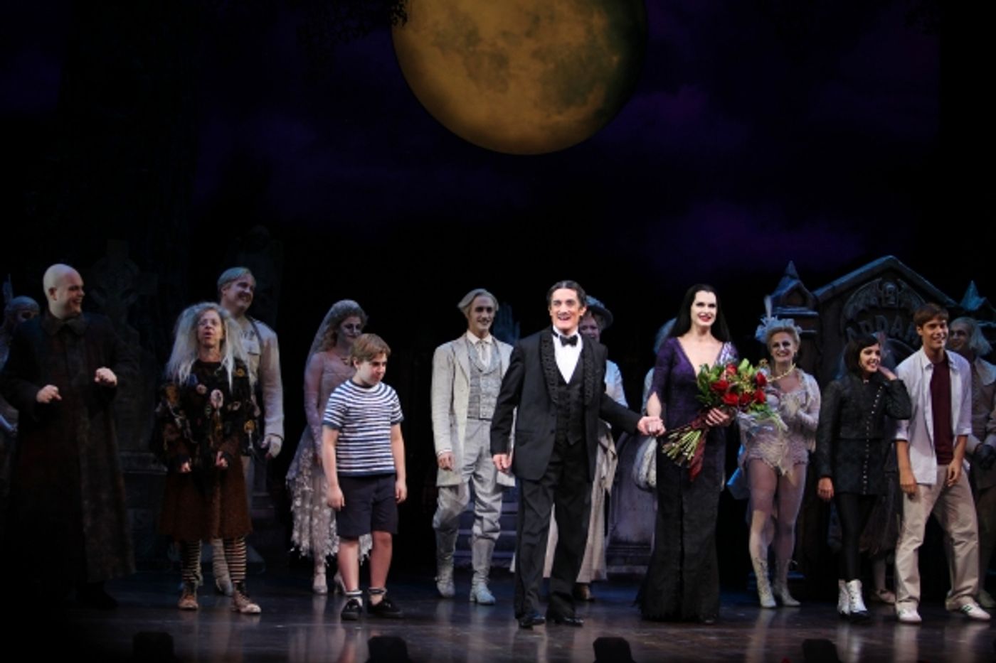 Photo Coverage: Brooke Shields Opens in THE ADDAMS FAMILY - Curtain Call!  Image