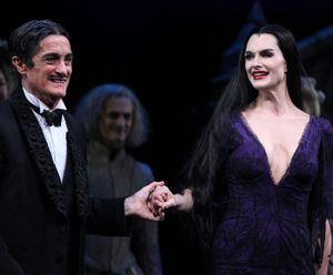 Brooke Shields as Morticia Addams & Roger Rees with Ensemble at the Curtain Call for  Photo