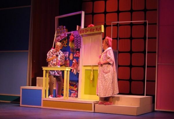 Bruce Rebold (Wilbur) and Bill Evans (Edna) Photo