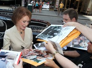 Mary Tyler Moore signing Autographs for fans as she arrives for Broadway Barks Lucky 13th Annual Adopt-a-thon Presentation in New York City. @ BroadwayWorld Mary Tyler Moore signing Autographs for fans as she arrives for Broadway Barks Lucky Photo