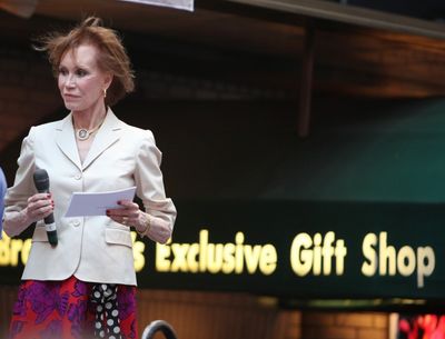 Mary Tyler Moore attending the Presentation for Broadway Barks Lucky 13th Annual Adop Photo