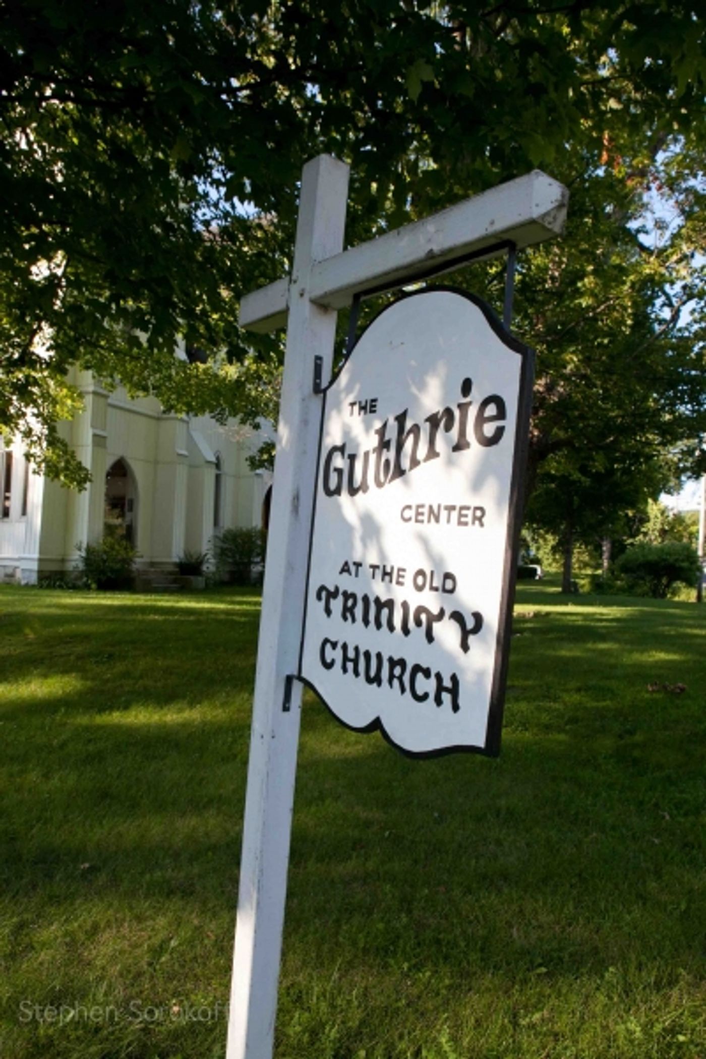 Photo Coverage: Christine Lavin Plays The Guthrie Center Photo Coverage: Christine Lavin Plays The Guthrie Center Image
