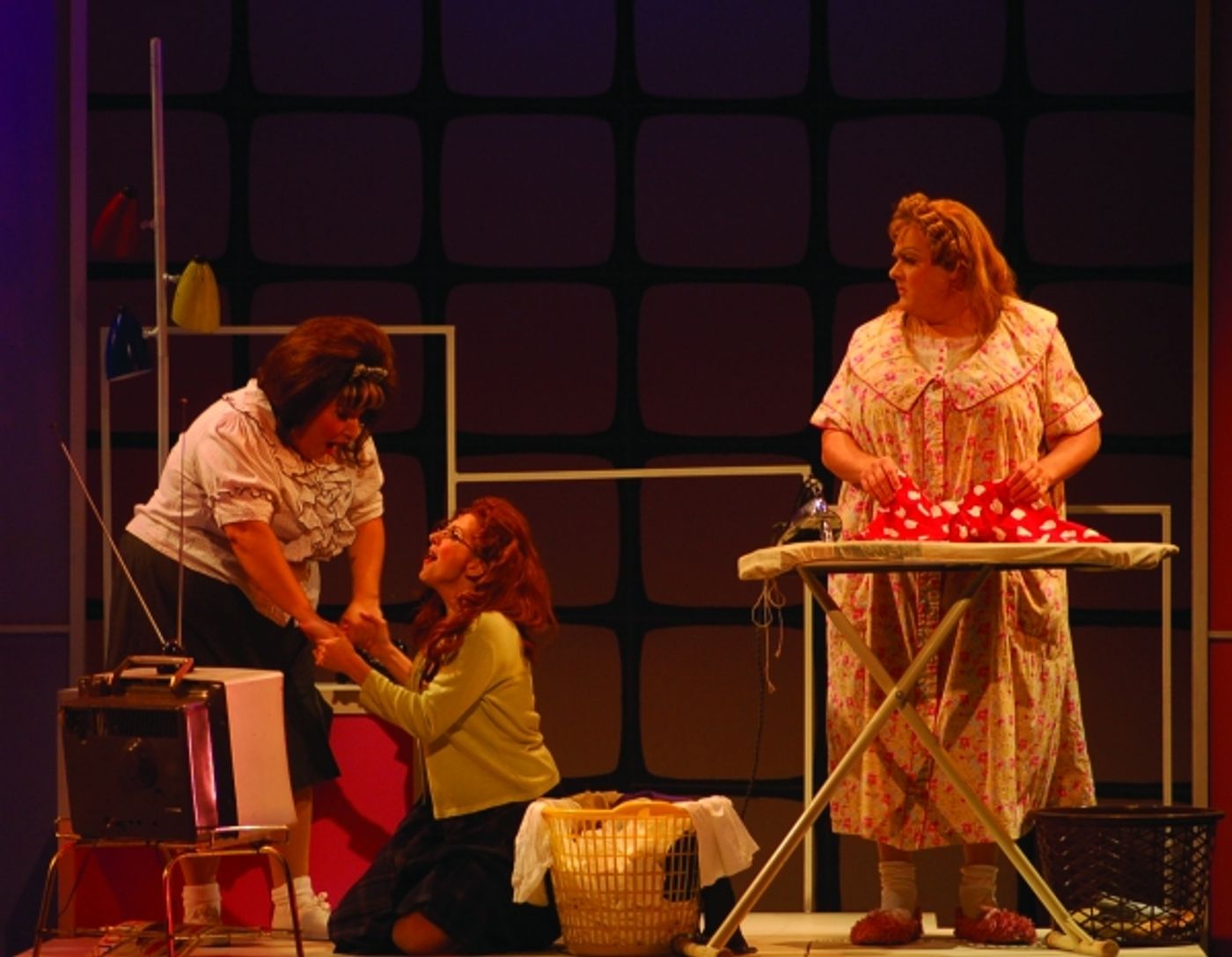 Photo Flash: Engeman Theatre's HAIRSPRAY  Image
