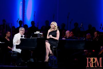 Jane Krakowski talks about being a mom before performing "A Quiet Thing" with Marvin  Photo