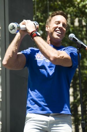 Larry Lelli @ BroadwayWorld Larry Lelli Photo