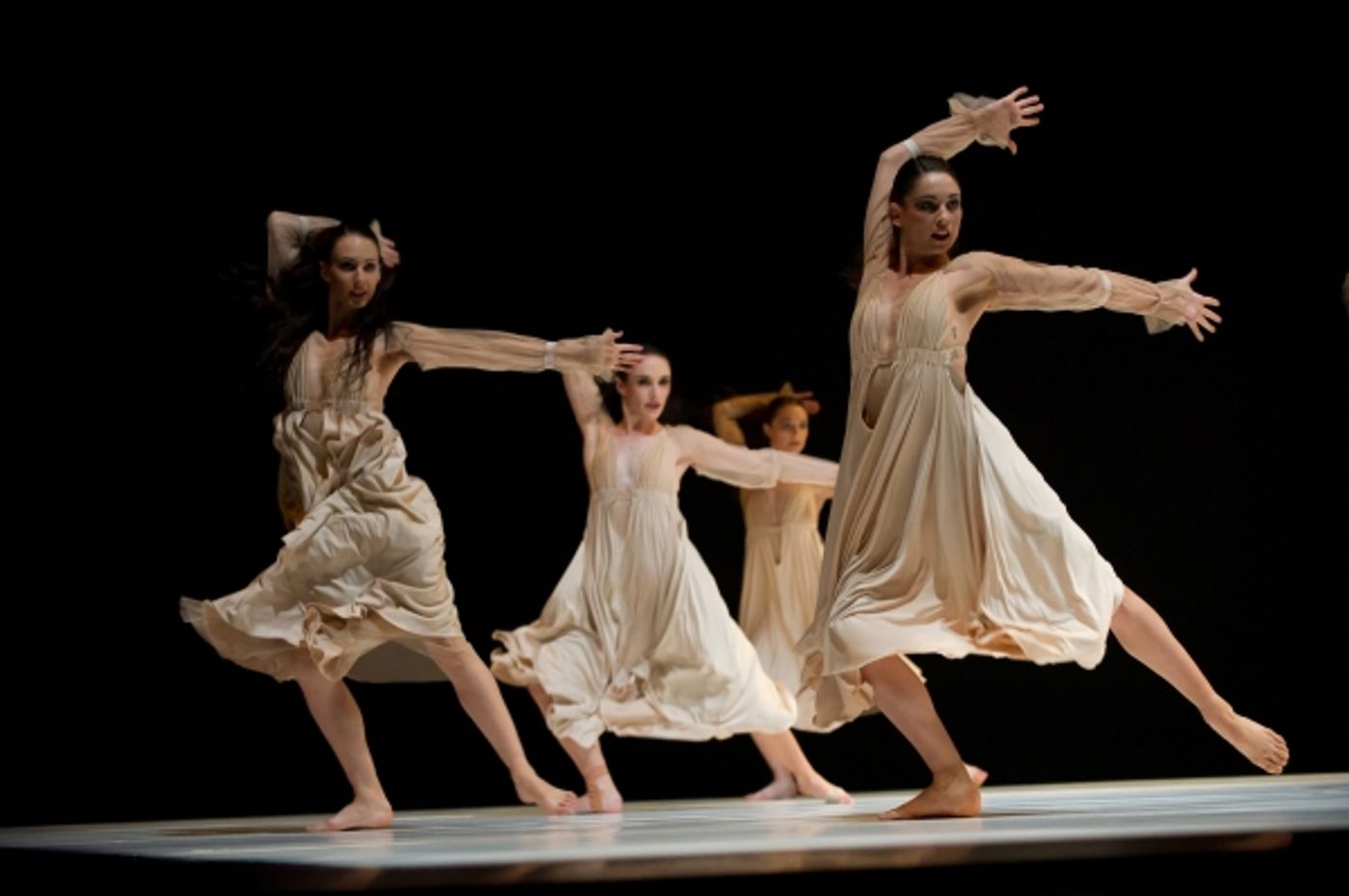 Photo Flash: Royal New Zealand Ballet Performs at Barbican Photo Flash: Royal New Zealand Ballet Performs at Barbican Image