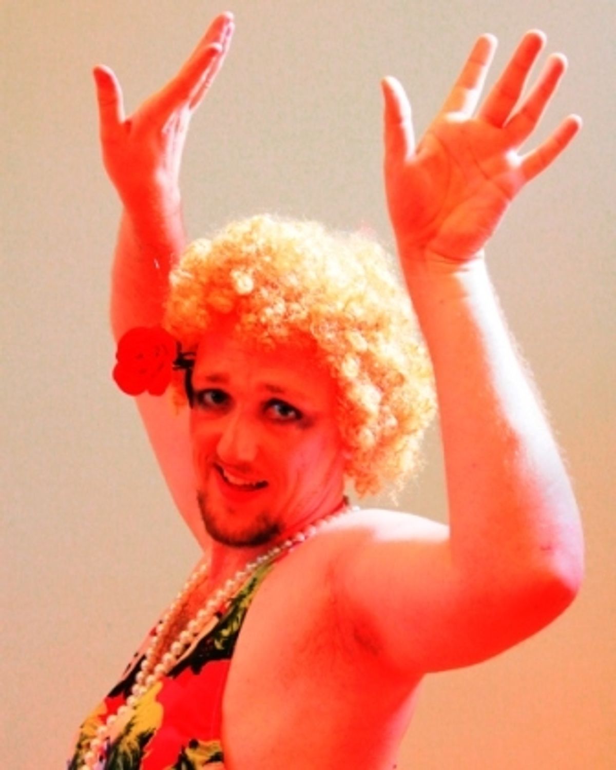 Andrew Tait as Leslie at 