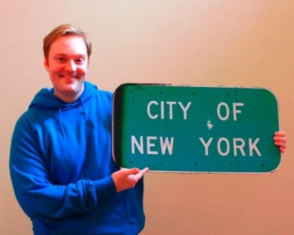 Peter Fox as Jon Photo