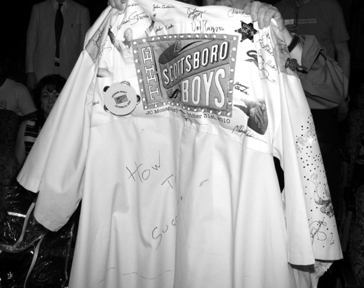 Photo Coverage: HAIR Gypsy Robe Ceremony!  Image