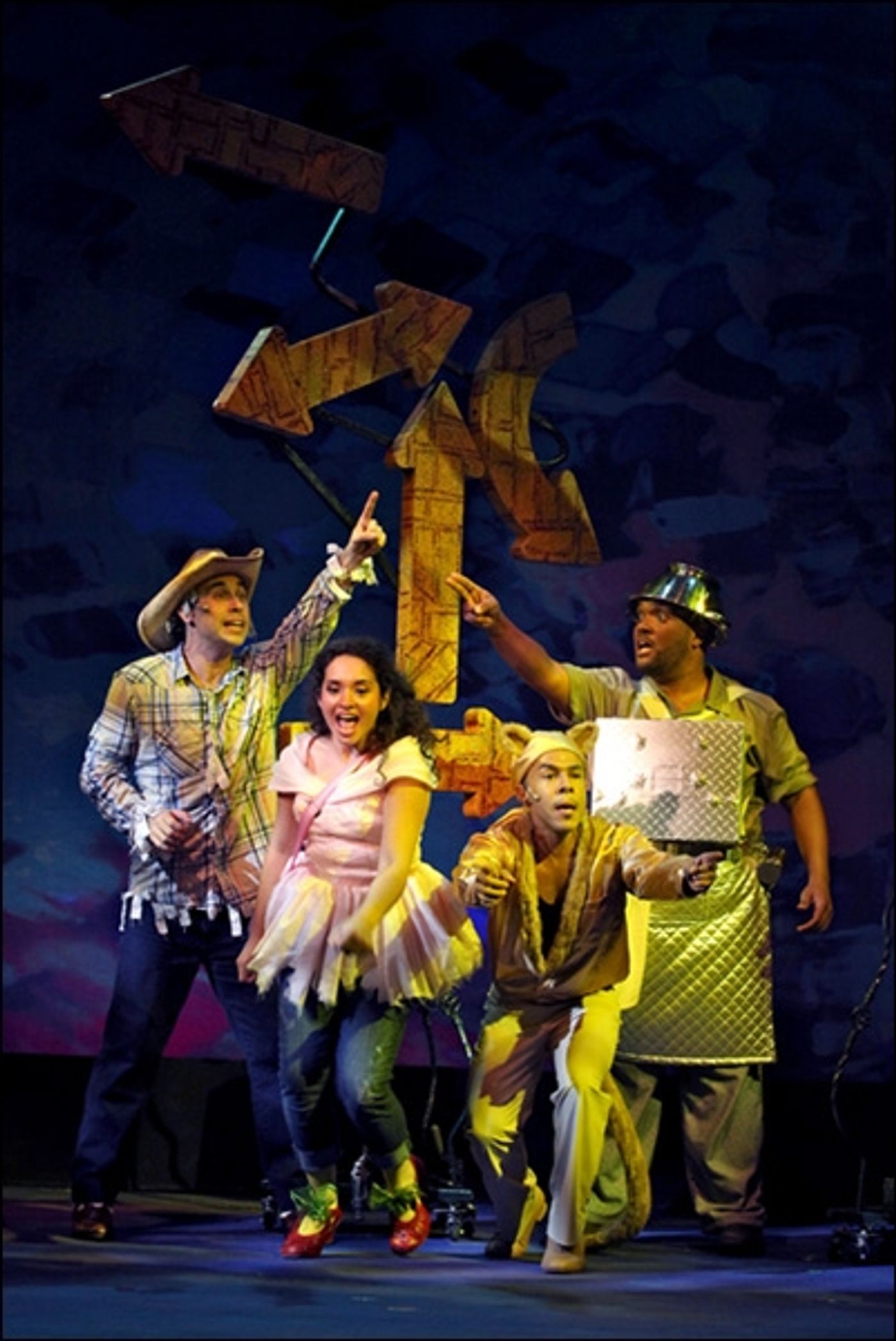 Photo Flash: First Look at Theatreworks USA's YELLOW BRICK ROAD  Image