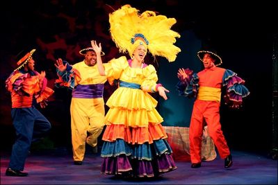  Lexi Rhoades (center) with Cedric Leiba Jr., Frank Viveros and Ryan Duncan Photo