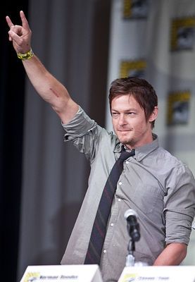 Photo Flash: WALKING DEAD At Comic Con  Image