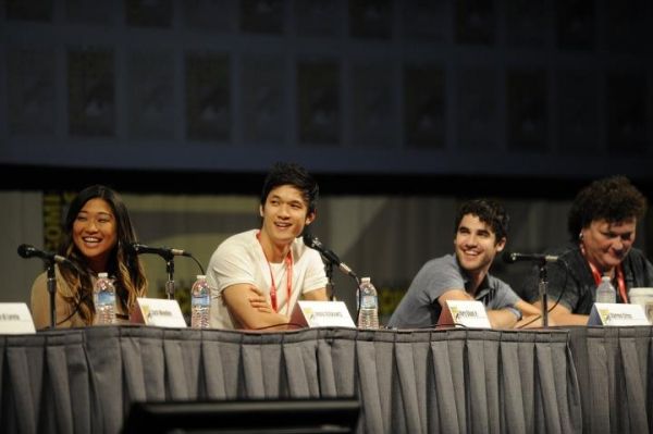 Jenna Ushkowitz, Harry Shum Jr., Darren Criss and Dot Marie Jones Photo
